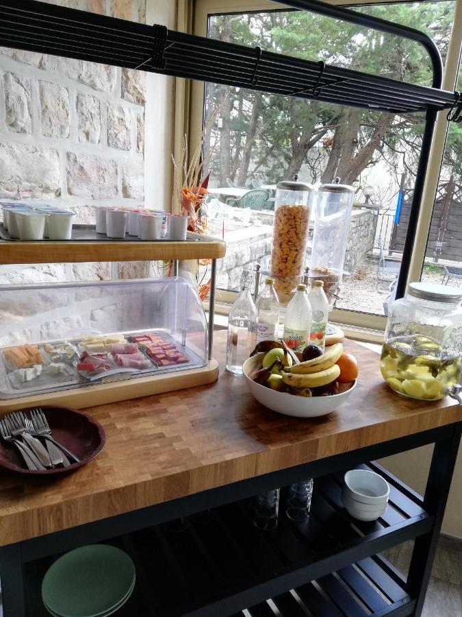 Logis Hotel & Restaurant Le Carnot 戴伊 外观 照片