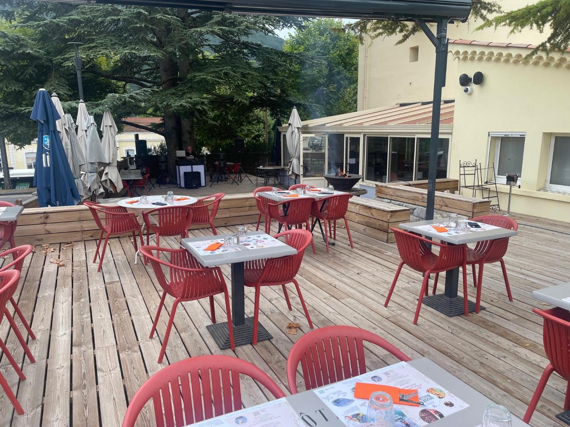 Logis Hotel & Restaurant Le Carnot 戴伊 外观 照片